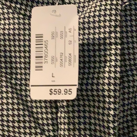 Christopher and Banks puffer vest. Size:Large. Color: Black/white herringbone. - Picture 2 of 4